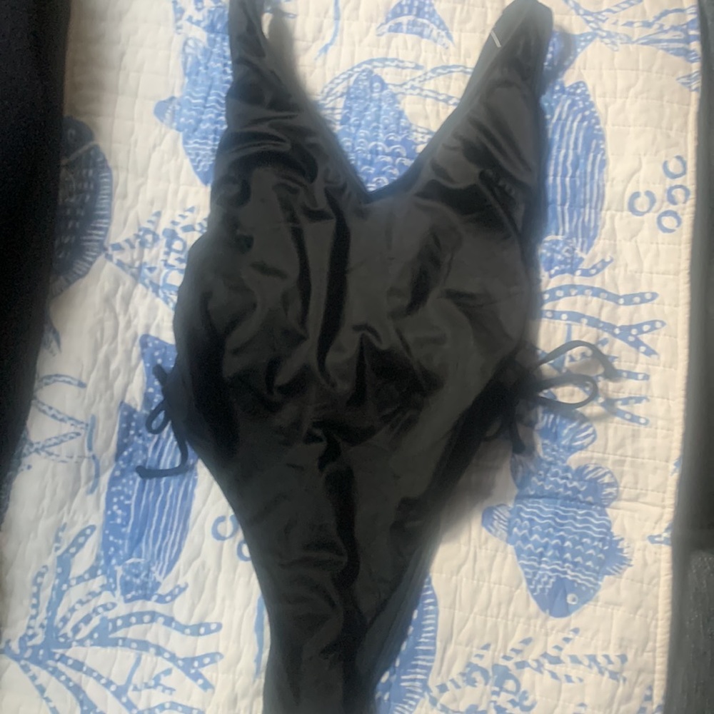 NWOT Good American Black Swimsuit SIZE 0/ XS - Picture 4 of 15